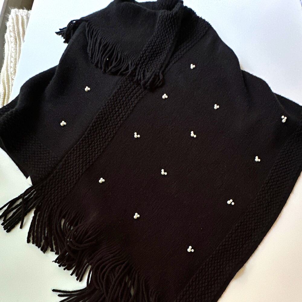 New Fashion Black Acrylic Knit Fringe Pearl Mickey Mouse Shawl One Size Cowl